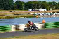 Vintage-motorcycle-club;eventdigitalimages;mallory-park;mallory-park-trackday-photographs;no-limits-trackdays;peter-wileman-photography;trackday-digital-images;trackday-photos;vmcc-festival-1000-bikes-photographs